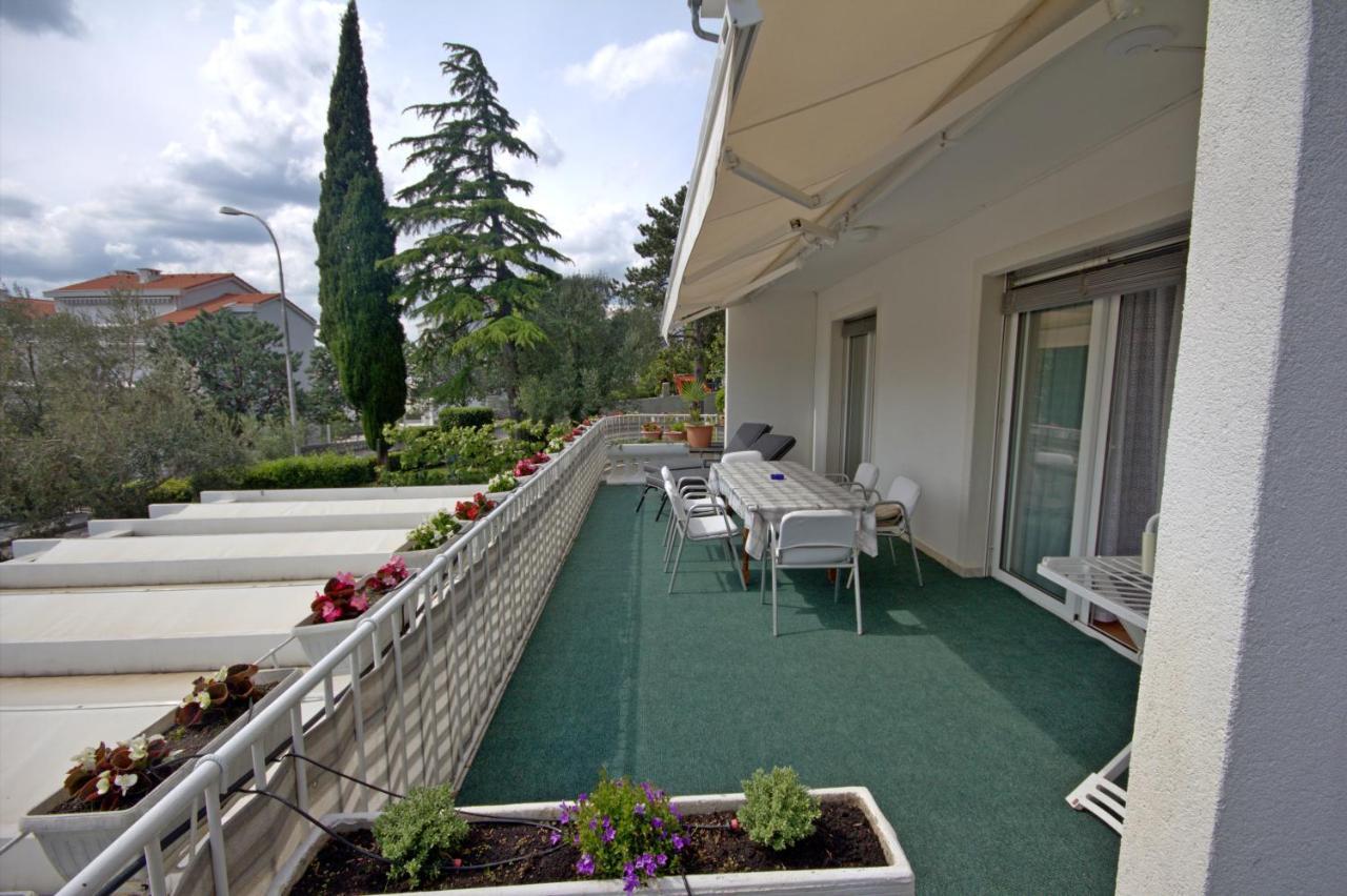Ivan & Anka Apartments Bojko Selce Exterior photo