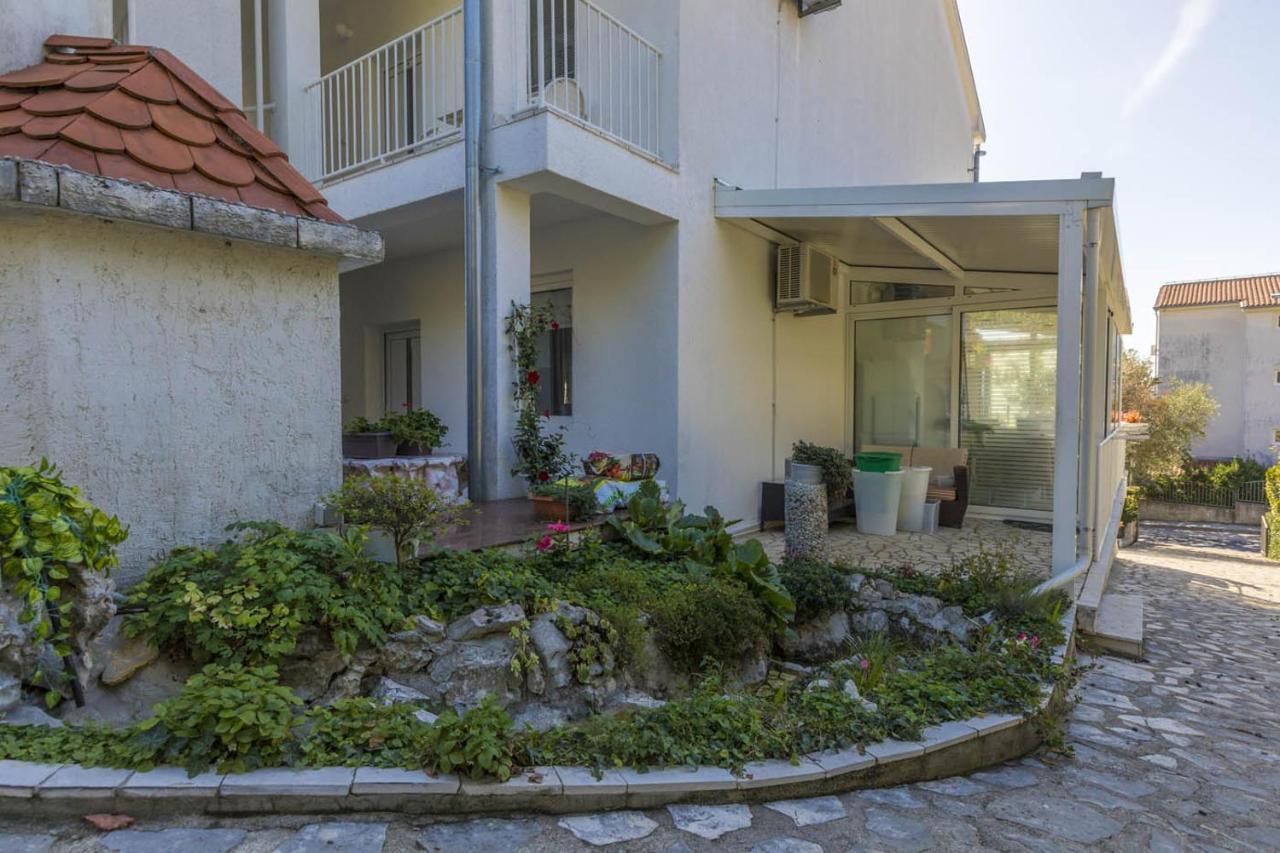 Ivan & Anka Apartments Bojko Selce Exterior photo